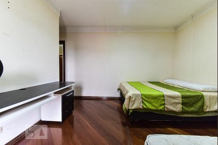 Casa à venda com 335m², 7 quartos e 7 vagas Casa à venda com 335m², 7 quartos e 7 vagasSuíte 2