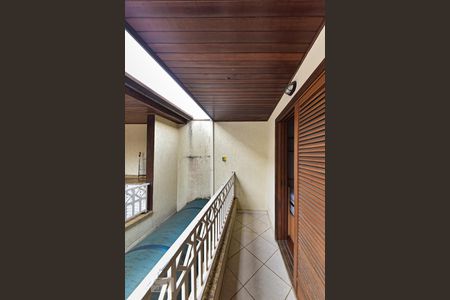 Casa à venda com 335m², 7 quartos e 7 vagas Casa à venda com 335m², 7 quartos e 7 vagasSacada Suíte 1