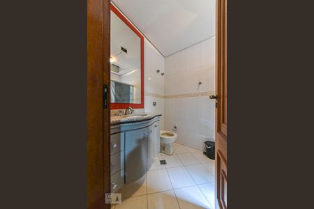 Casa à venda com 335m², 7 quartos e 7 vagas Casa à venda com 335m², 7 quartos e 7 vagasBanheiro da Suíte 1