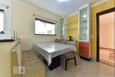 Casa à venda com 335m², 7 quartos e 7 vagas Casa à venda com 335m², 7 quartos e 7 vagasCozinha