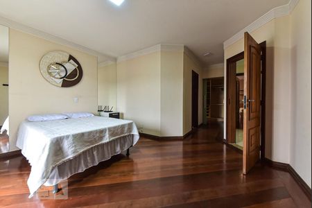 Casa à venda com 335m², 7 quartos e 7 vagas Casa à venda com 335m², 7 quartos e 7 vagasSuíte 3