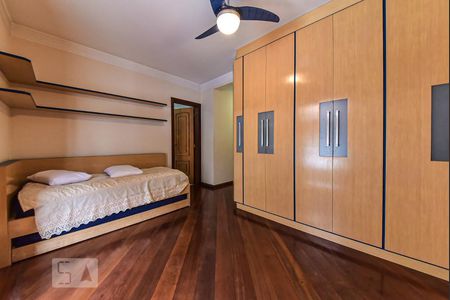 Casa à venda com 335m², 7 quartos e 7 vagas Casa à venda com 335m², 7 quartos e 7 vagasSuíte 4