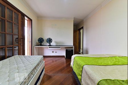 Casa à venda com 335m², 7 quartos e 7 vagas Casa à venda com 335m², 7 quartos e 7 vagasSuíte 2