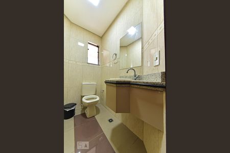 Casa à venda com 335m², 7 quartos e 7 vagas Casa à venda com 335m², 7 quartos e 7 vagasLavabo