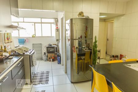 Apartamento à venda com 117m², 3 quartos e 2 vagasCozinha