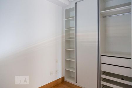 Apartamento à venda com 90m², 2 quartos e 2 vagasQuarto 2
