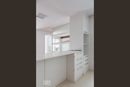 Apartamento à venda com 90m², 2 quartos e 2 vagasCozinha