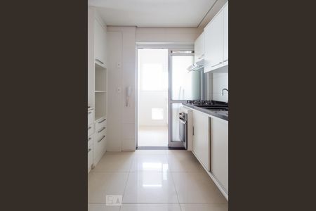 Apartamento à venda com 90m², 2 quartos e 2 vagasCozinha