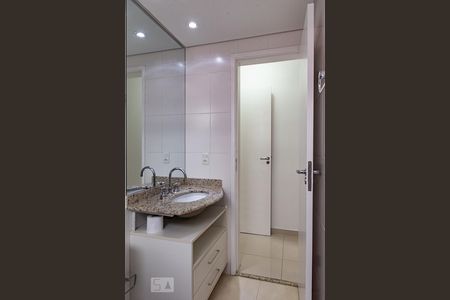 Apartamento à venda com 69m², 2 quartos e 1 vagaBanheiro da suíte