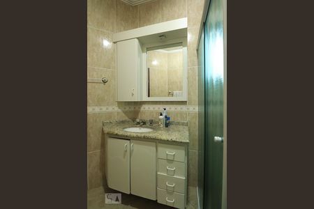 Casa à venda com 130m², 3 quartos e 4 vagasBanheiro da Suíte