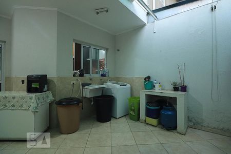 Casa à venda com 130m², 3 quartos e 4 vagasÁrea de Serviço