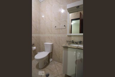 Casa à venda com 130m², 3 quartos e 4 vagasBanheiro Social