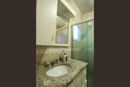 Casa à venda com 130m², 3 quartos e 4 vagasBanheiro da Suíte