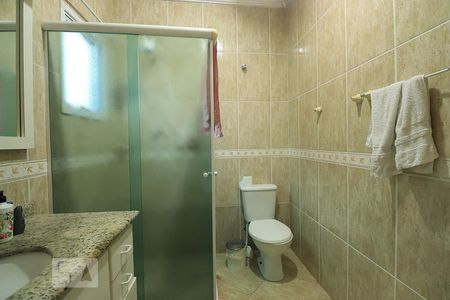 Casa à venda com 130m², 3 quartos e 4 vagasBanheiro da Suíte