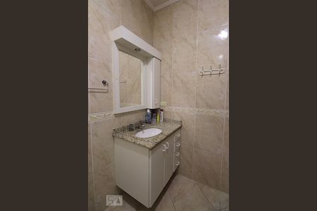 Casa à venda com 130m², 3 quartos e 4 vagasBanheiro Social