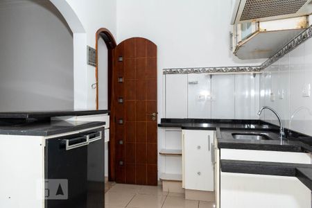 Casa para alugar com 120m², 3 quartos e 2 vagas Casa para alugar com 120m², 3 quartos e 2 vagasCozinha