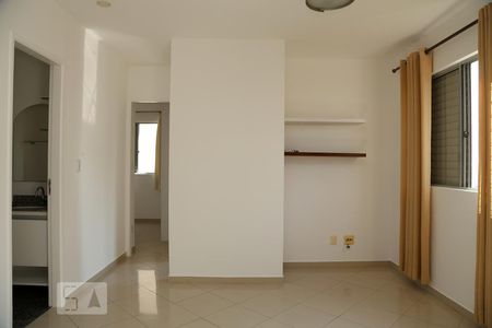 Sala de apartamento para alugar com 2 quartos, 65m² em Jardim Londrina, São Paulo