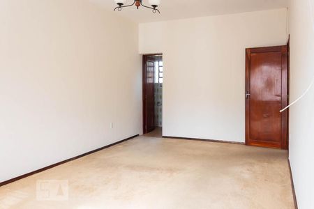 Casa à venda com 288m², 4 quartos e 2 vagas Casa à venda com 288m², 4 quartos e 2 vagasSuíte