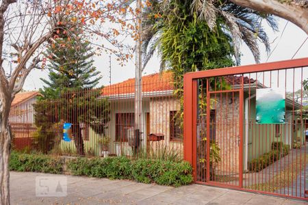 Casa à venda com 288m², 4 quartos e 2 vagas Casa à venda com 288m², 4 quartos e 2 vagasFachada