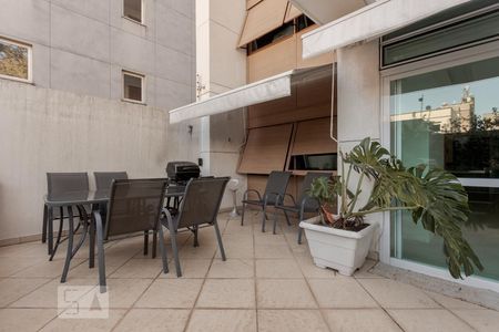 Apartamento à venda com 115m², 1 quarto e 1 vaga Apartamento à venda com 115m², 1 quarto e 1 vagaVaranda