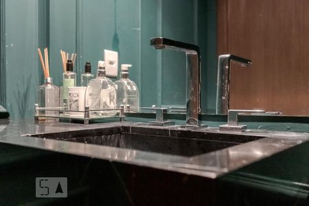 Banheiro de apartamento para alugar com 1 quarto, 115m² em Auxiliadora, Porto Alegre