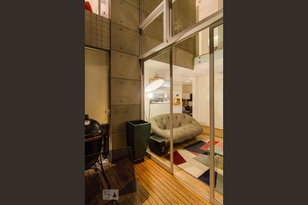 Apartamento à venda com 170m², 3 quartos e 3 vagas Apartamento à venda com 170m², 3 quartos e 3 vagasVaranda