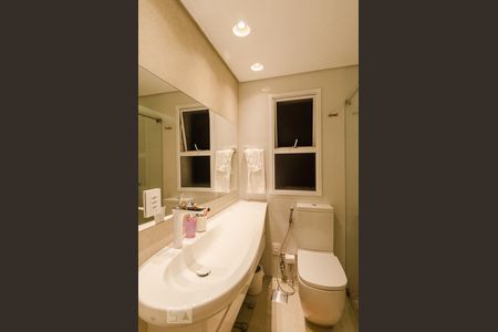 Apartamento à venda com 170m², 3 quartos e 3 vagas Apartamento à venda com 170m², 3 quartos e 3 vagasBanheiro da suíte 1