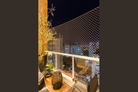 Apartamento à venda com 170m², 3 quartos e 3 vagas Apartamento à venda com 170m², 3 quartos e 3 vagasVaranda