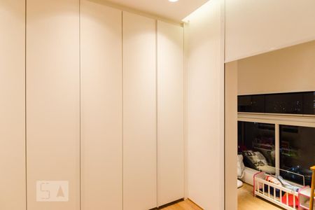 Apartamento à venda com 170m², 3 quartos e 3 vagas Apartamento à venda com 170m², 3 quartos e 3 vagasQuarto da suíte 1