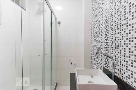 Banheiro - Box de vidro de kitnet/studio para alugar com 1 quarto, 25m² em Glória, Rio de Janeiro