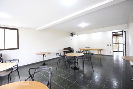 Apartamento para alugar com 44m², 1 quarto e sem vagaÁrea comum - Salão de festas