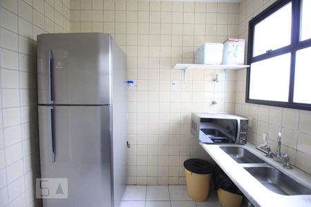 Apartamento para alugar com 44m², 1 quarto e sem vagaÁrea comum - Salão de festas