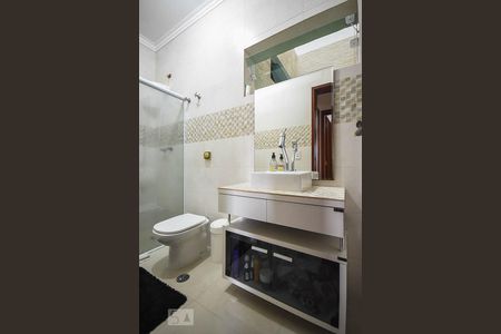 Casa à venda com 250m², 2 quartos e 3 vagas Casa à venda com 250m², 2 quartos e 3 vagasBanheiro