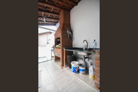 Casa à venda com 250m², 2 quartos e 3 vagas Casa à venda com 250m², 2 quartos e 3 vagasChurrasqueira