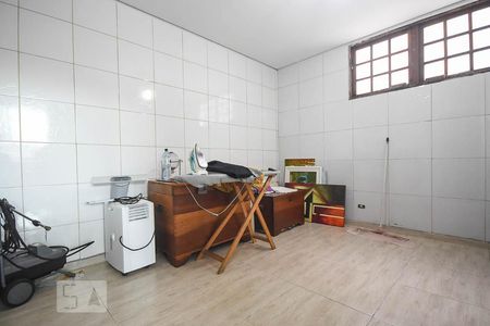 Casa à venda com 250m², 2 quartos e 3 vagas Casa à venda com 250m², 2 quartos e 3 vagasÁrea de serviço