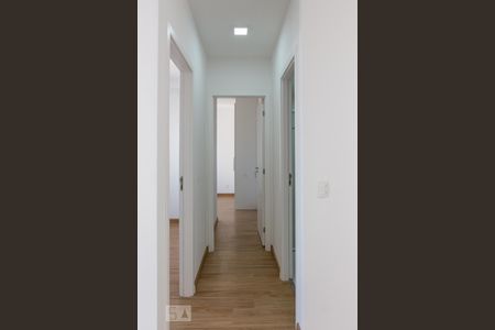 Corredor de apartamento para alugar com 2 quartos, 58m² em Água Branca, São Paulo