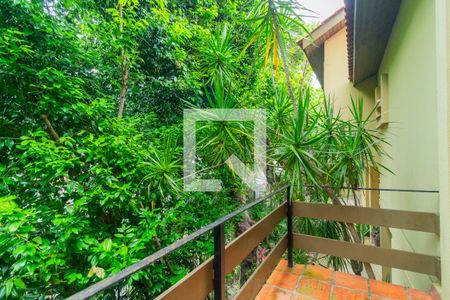 Casa de condomínio à venda com 180m², 3 quartos e 2 vagas Casa de condomínio à venda com 180m², 3 quartos e 2 vagasVaranda da Suíte