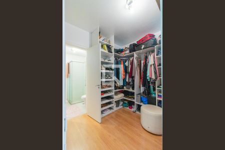 Casa de condomínio à venda com 180m², 3 quartos e 2 vagas Casa de condomínio à venda com 180m², 3 quartos e 2 vagasQuarto 3 - Suíte