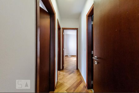 Corredor de apartamento à venda com 3 quartos, 86m² em Chácara Primavera, Campinas