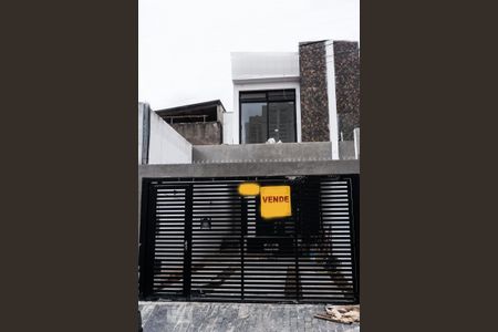 Casa para alugar com 225m², 3 quartos e 4 vagas Casa para alugar com 225m², 3 quartos e 4 vagasFachada