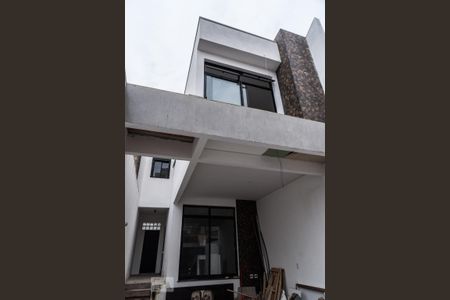 Casa para alugar com 225m², 3 quartos e 4 vagas Casa para alugar com 225m², 3 quartos e 4 vagasFachada