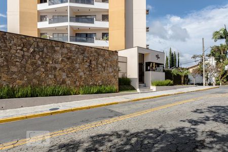 Apartamento para alugar com 105m², 3 quartos e 3 vagasFachada