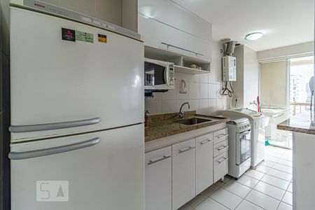 Apartamento para alugar com 80m², 2 quartos e 1 vaga Apartamento para alugar com 80m², 2 quartos e 1 vagaCozinha e Área de Serviço