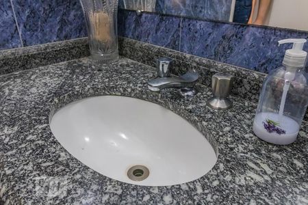 Apartamento à venda com 113m², 3 quartos e 2 vagasDetalhe do Banheiro Social