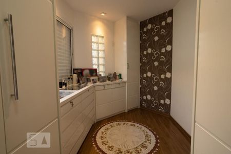 Casa à venda com 314m², 4 quartos e 4 vagassuíte 2