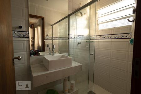 Casa à venda com 314m², 4 quartos e 4 vagassuíte 1