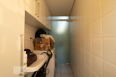 Casa à venda com 314m², 4 quartos e 4 vagasAREA DE SERVIÇO