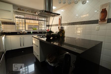 Casa à venda com 314m², 4 quartos e 4 vagasCOZINHA