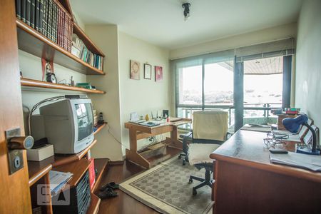 Apartamento à venda com 186m², 3 quartos e 3 vagasEscritório