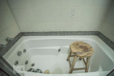 Apartamento à venda com 186m², 3 quartos e 3 vagasBanheiro Suite - Banheira